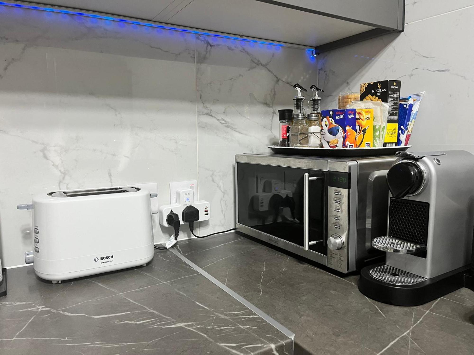 Modern Apartment Near Mckenzie Beach لارنكا المظهر الخارجي الصورة